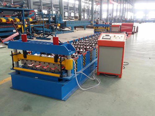 686 roof sheet roll forming machine